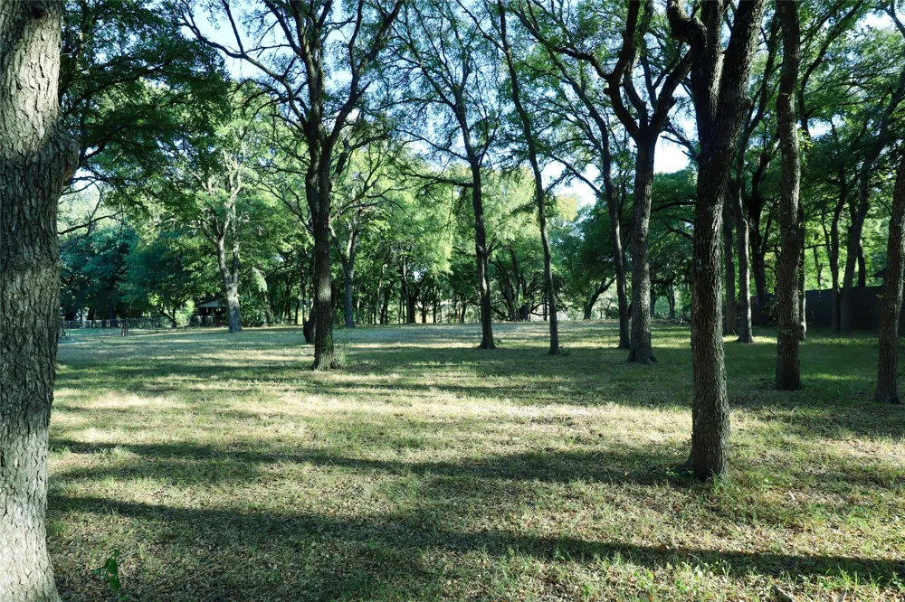 223 Oak Creek Circle McGregor, TX 76657