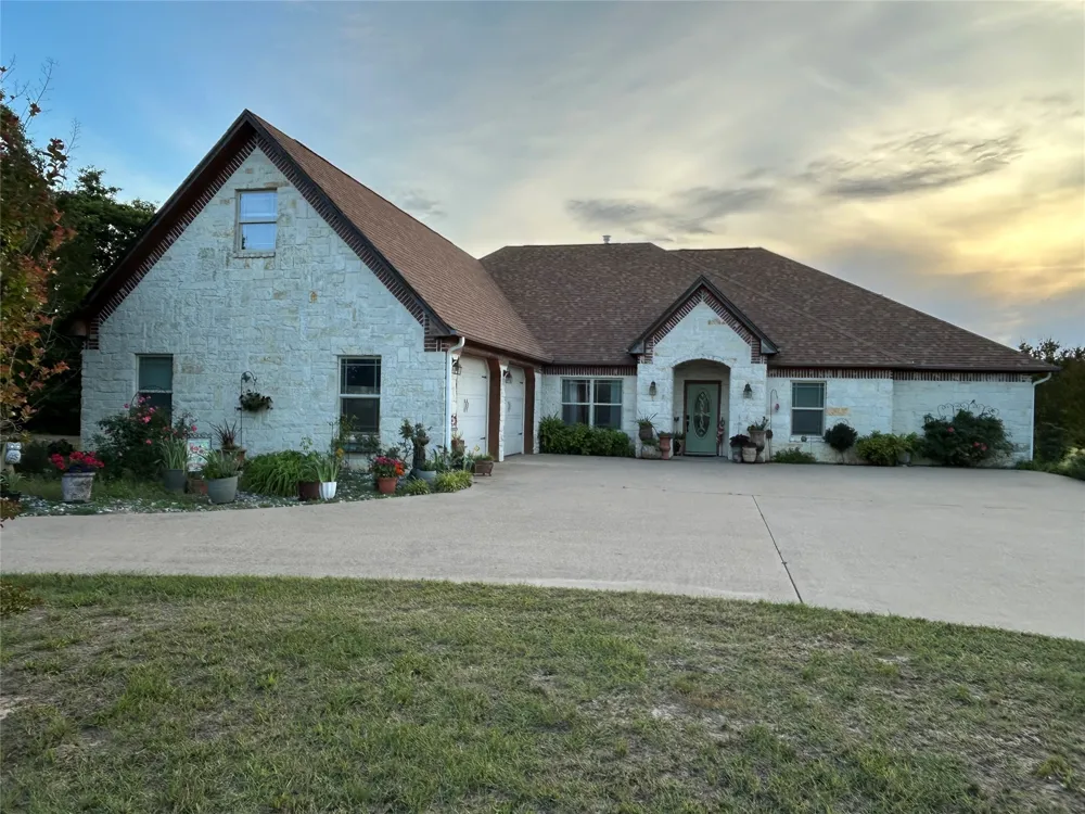 214 Vz County Road 4411 Ben Wheeler, TX 75754