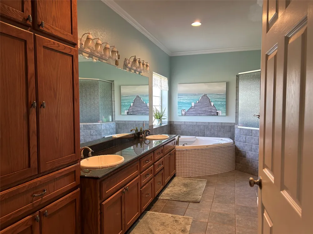 214 Vz County Road 4411 Ben Wheeler, TX 75754