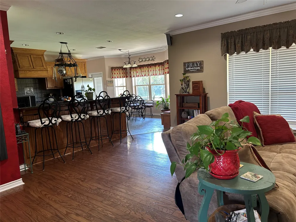 214 Vz County Road 4411 Ben Wheeler, TX 75754