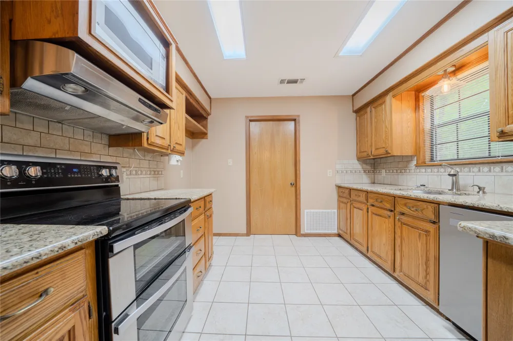 2987 CR 1596 Avinger, TX 75630