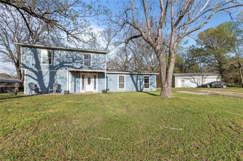 303 Whispering Oaks Trail