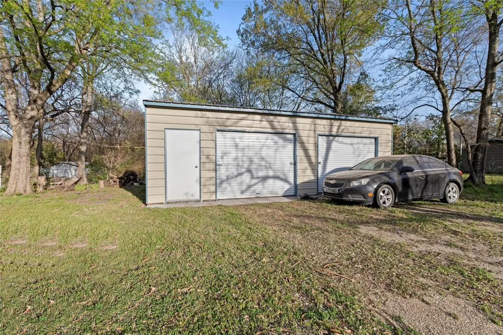 303 Whispering Oaks Trail Payne Springs, TX 75156