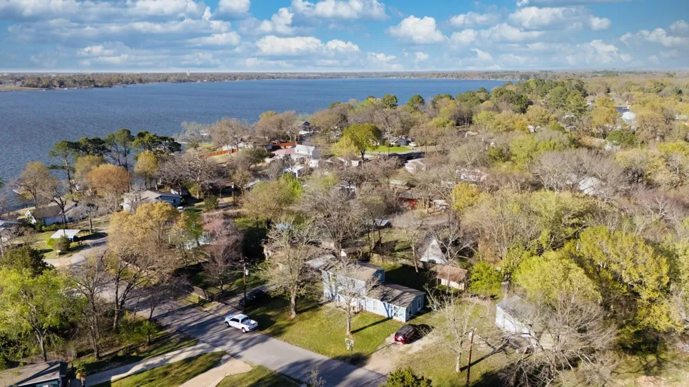 303 Whispering Oaks Trail Payne Springs, TX 75156