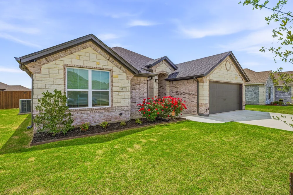 601 Violet Drive Tolar, TX 76476