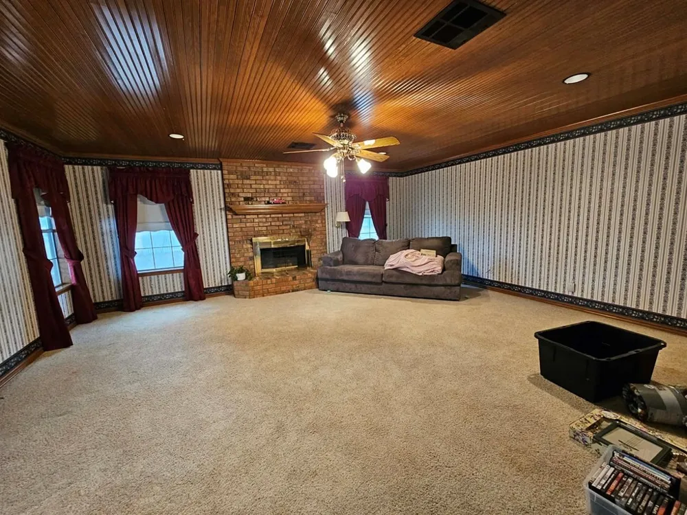 1710 An County Road 463 Montalba, TX 75853