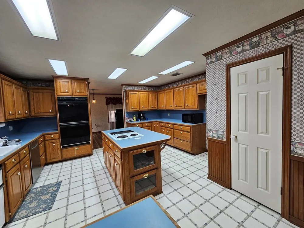 1710 An County Road 463 Montalba, TX 75853
