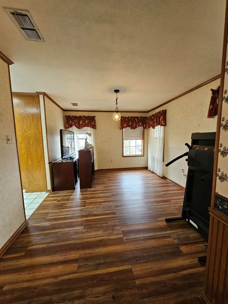 1710 An County Road 463 Montalba, TX 75853