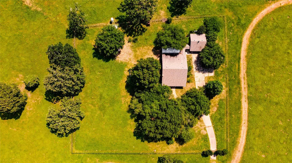 1710 An County Road 463 Montalba, TX 75853