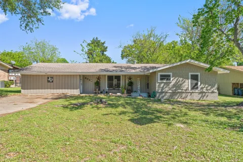 602 Colonial Drive