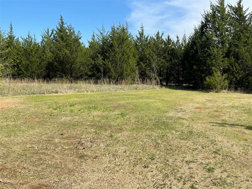2110 County Road 1220 Savoy, TX 75479