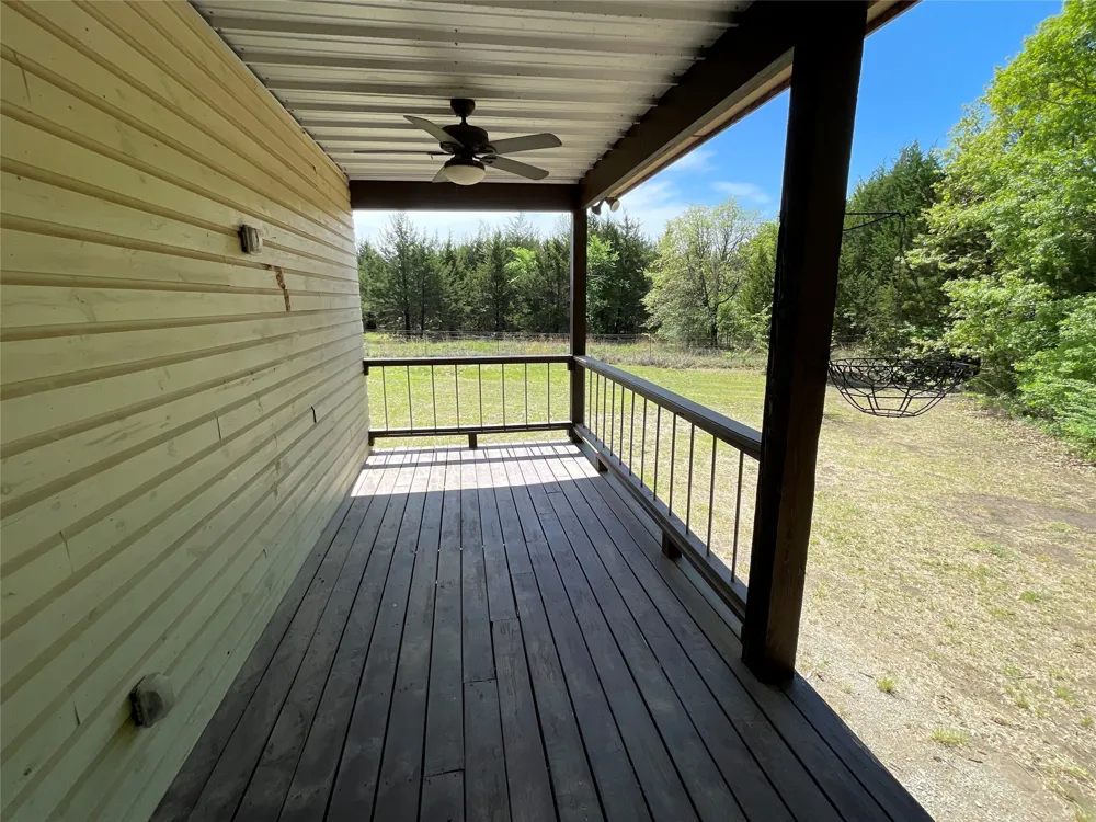2110 County Road 1220 Savoy, TX 75479