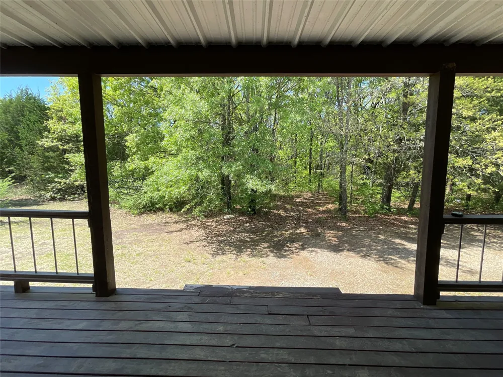 2110 County Road 1220 Savoy, TX 75479