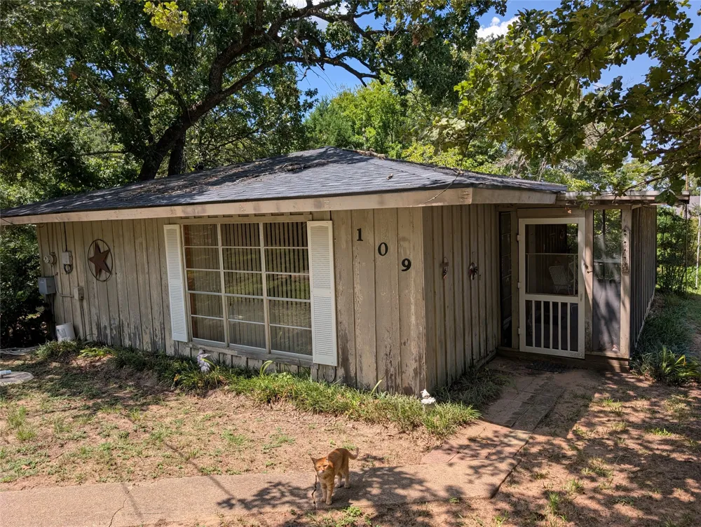 109 Circle Drive Tool, TX 75143