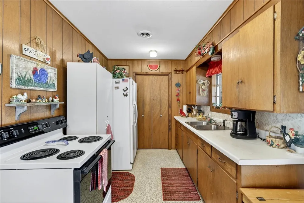 109 Circle Drive Tool, TX 75143