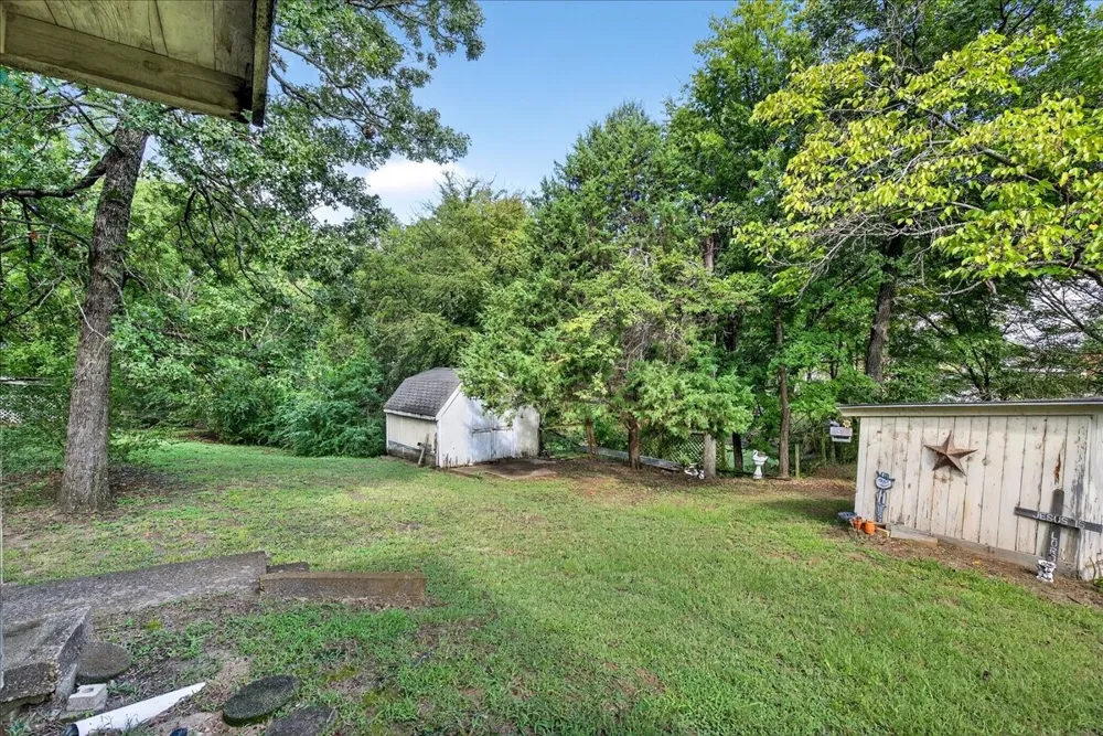109 Circle Drive Tool, TX 75143
