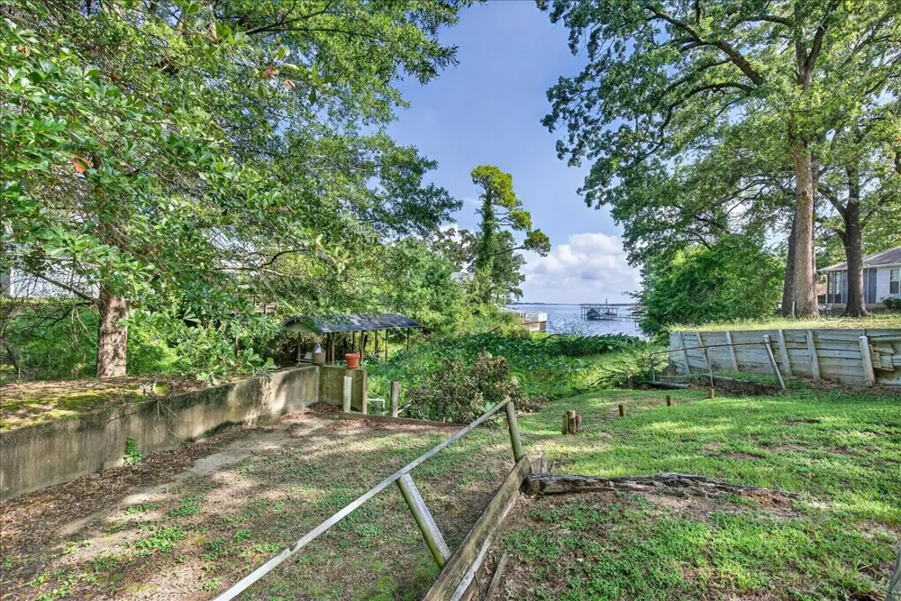 109 Circle Drive Tool, TX 75143