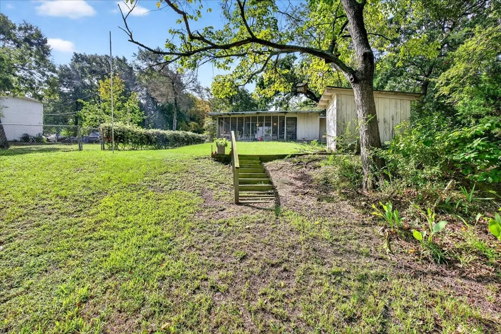 109 Circle Drive Tool, TX 75143