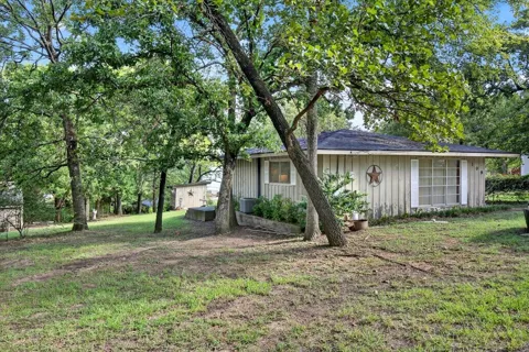 109 Circle Drive