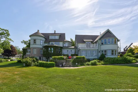 456 Monroe Boulevard