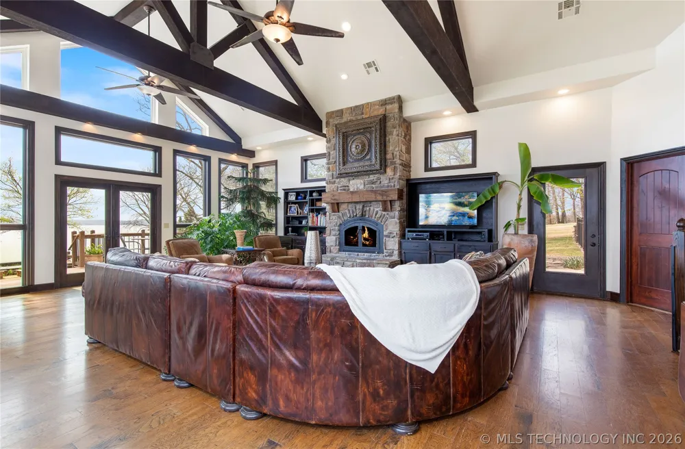 1446 Rockie Grove, OK 74344