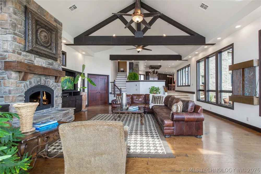 1446 Rockie Grove, OK 74344