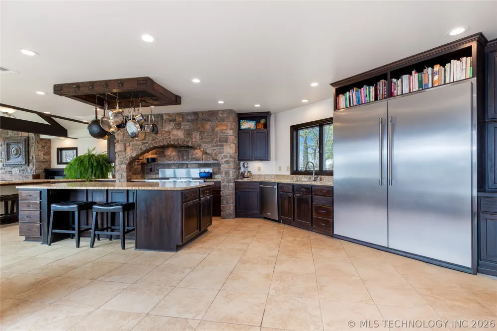 1446 Rockie Grove, OK 74344