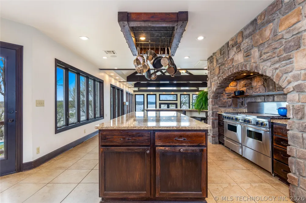1446 Rockie Grove, OK 74344