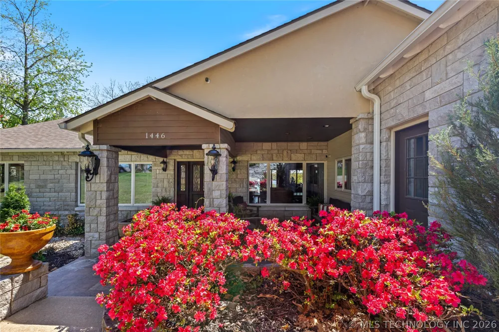 1446 Rockie Grove, OK 74344