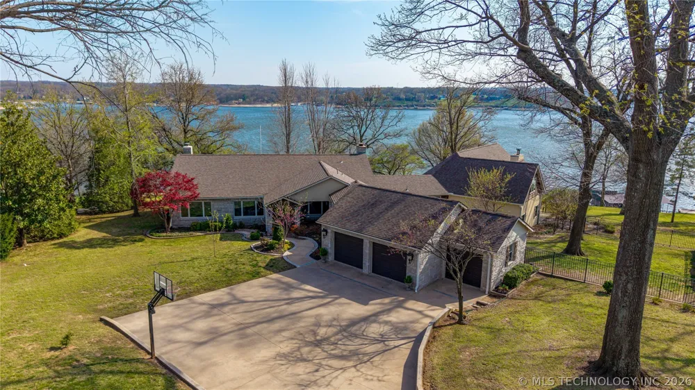 1446 Rockie Grove, OK 74344