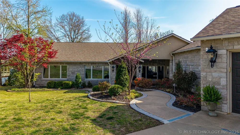 1446 Rockie Grove, OK 74344