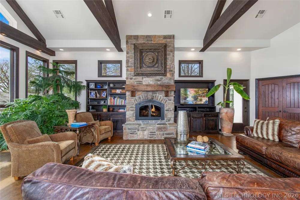 1446 Rockie Grove, OK 74344