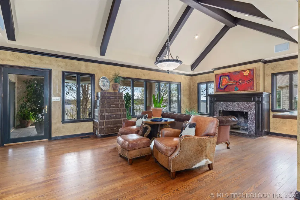 1446 Rockie Grove, OK 74344
