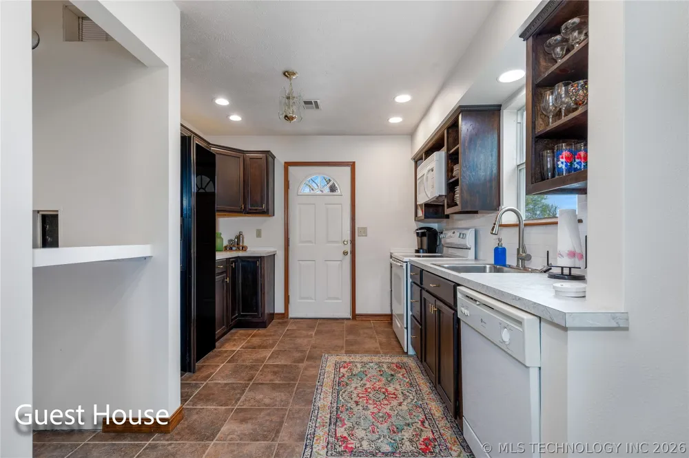 1446 Rockie Grove, OK 74344