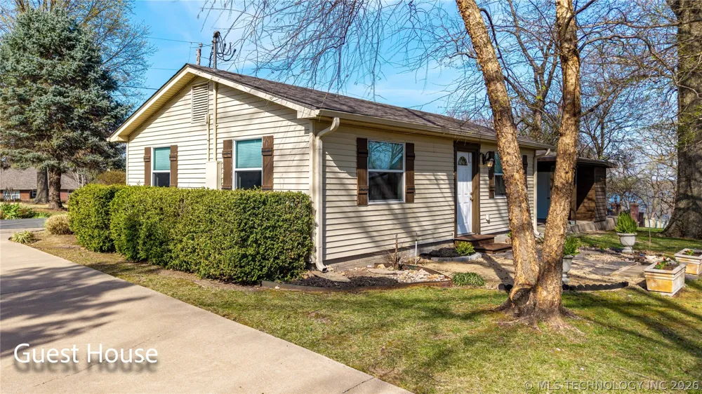 1446 Rockie Grove, OK 74344