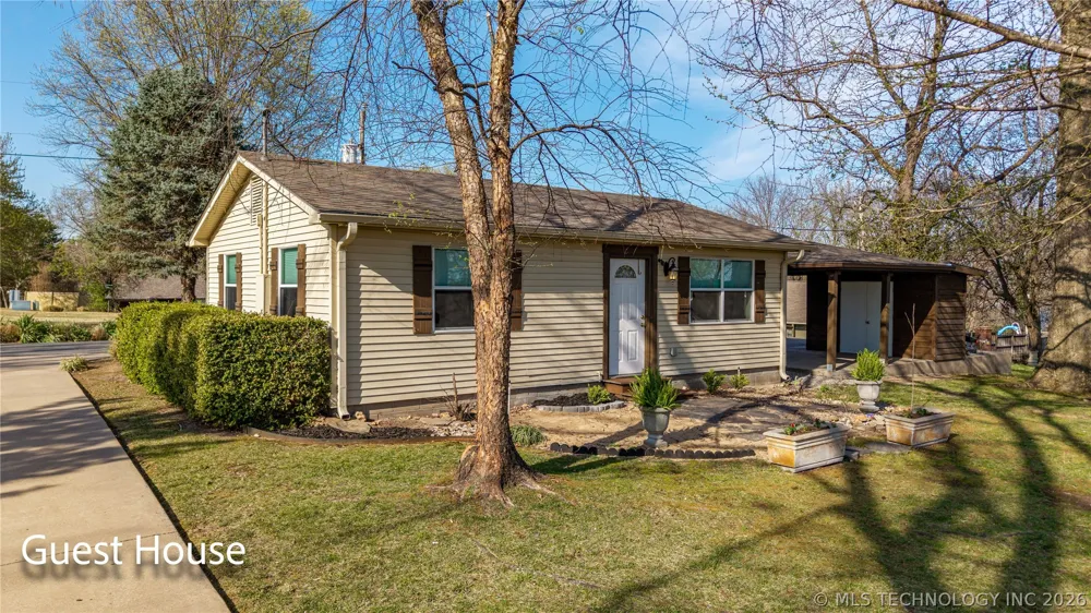 1446 Rockie Grove, OK 74344