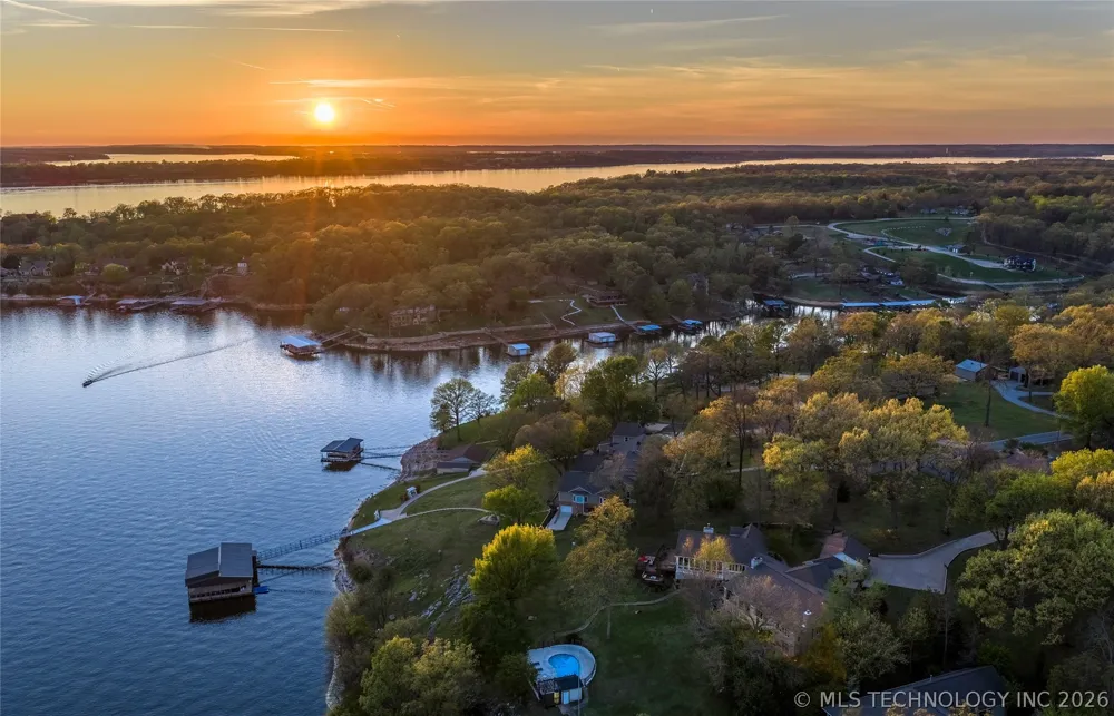 1446 Rockie Grove, OK 74344