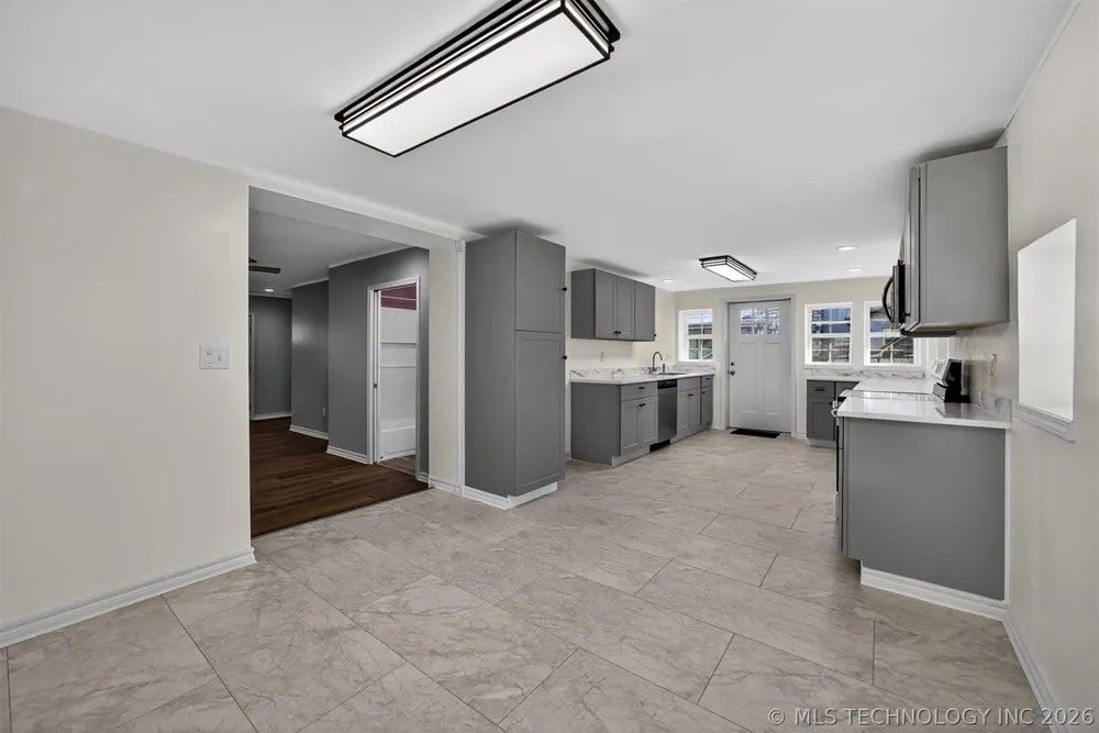 62 Sportsmans Drive Chouteau, OK 74337