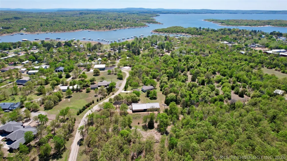 17 Duchess Creek Porum, OK 74455