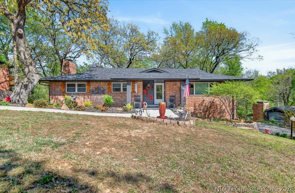 930 Briarwood Drive Bartlesville, OK 74006