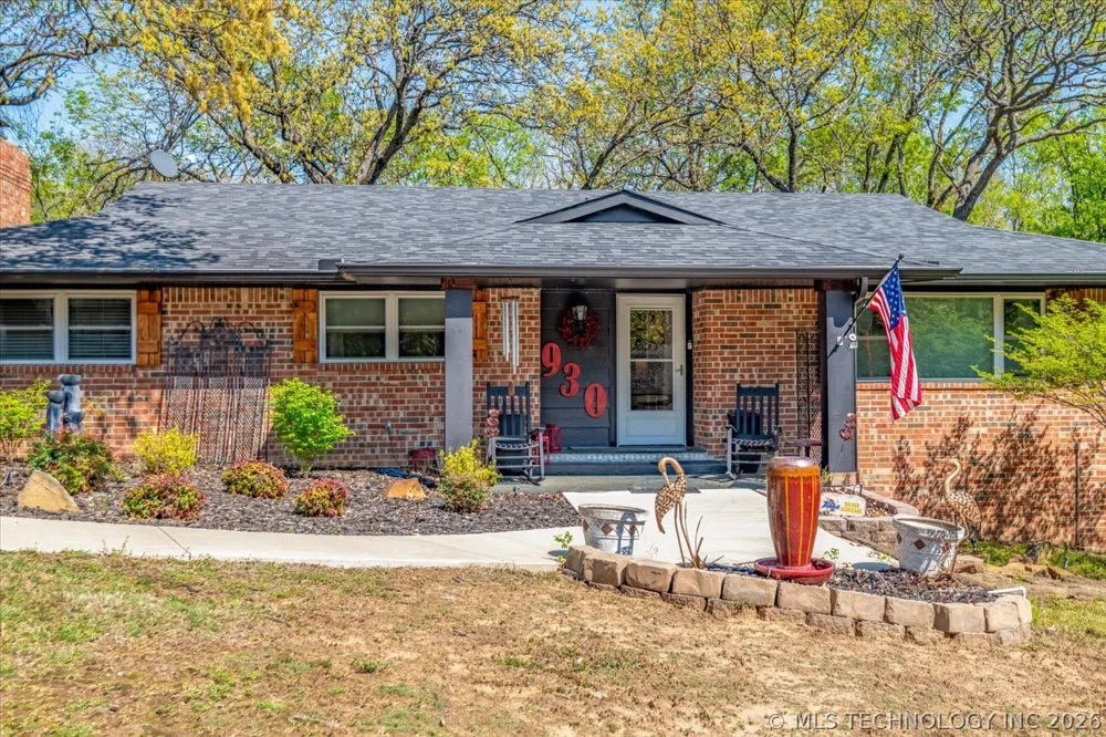 930 Briarwood Drive Bartlesville, OK 74006