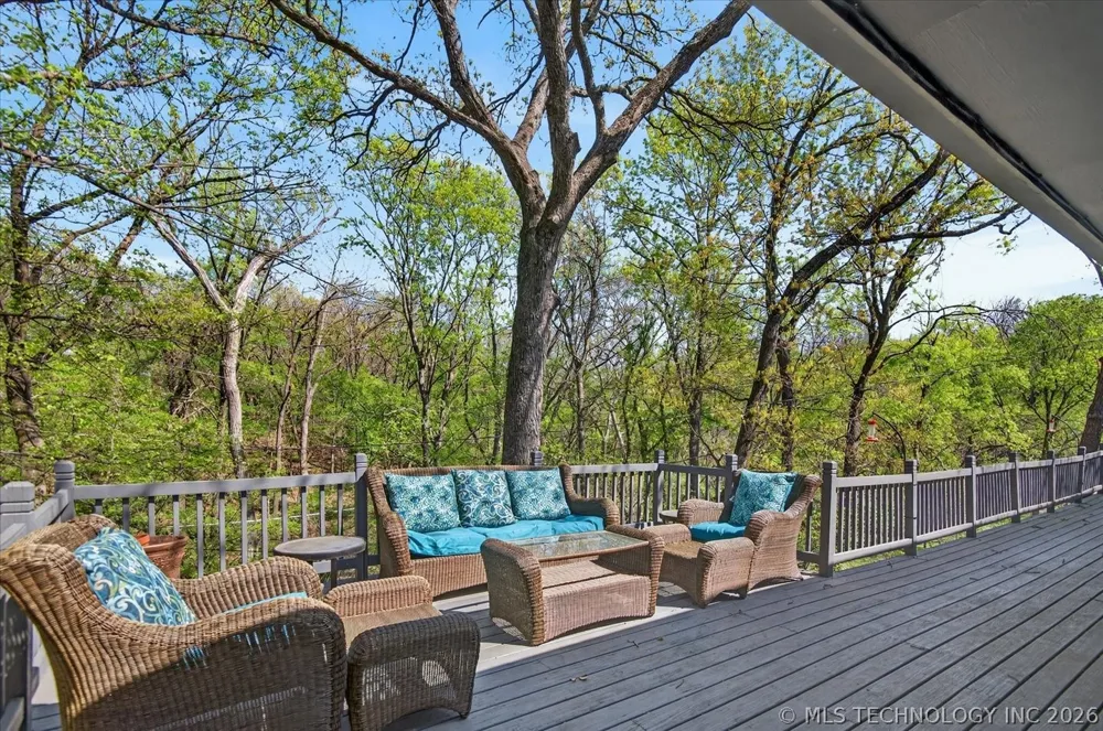 930 Briarwood Drive Bartlesville, OK 74006