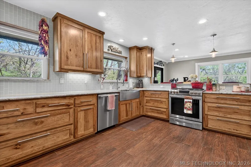 930 Briarwood Drive Bartlesville, OK 74006