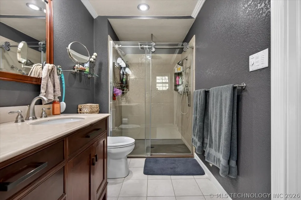 930 Briarwood Drive Bartlesville, OK 74006