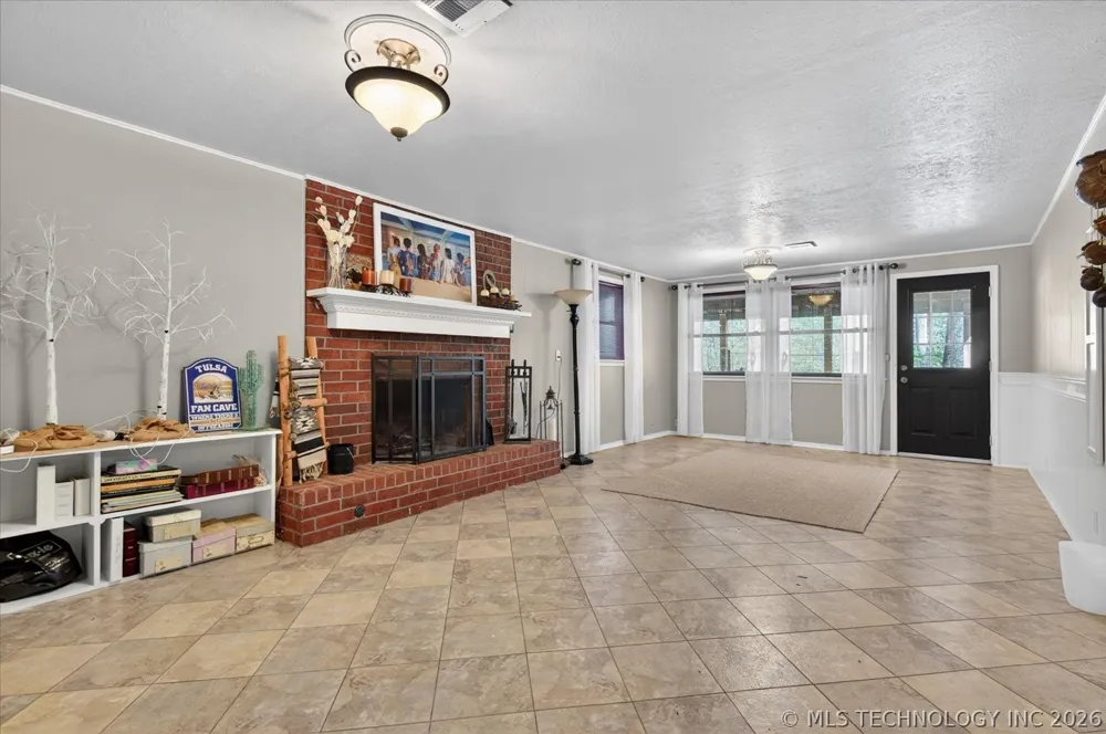 930 Briarwood Drive Bartlesville, OK 74006
