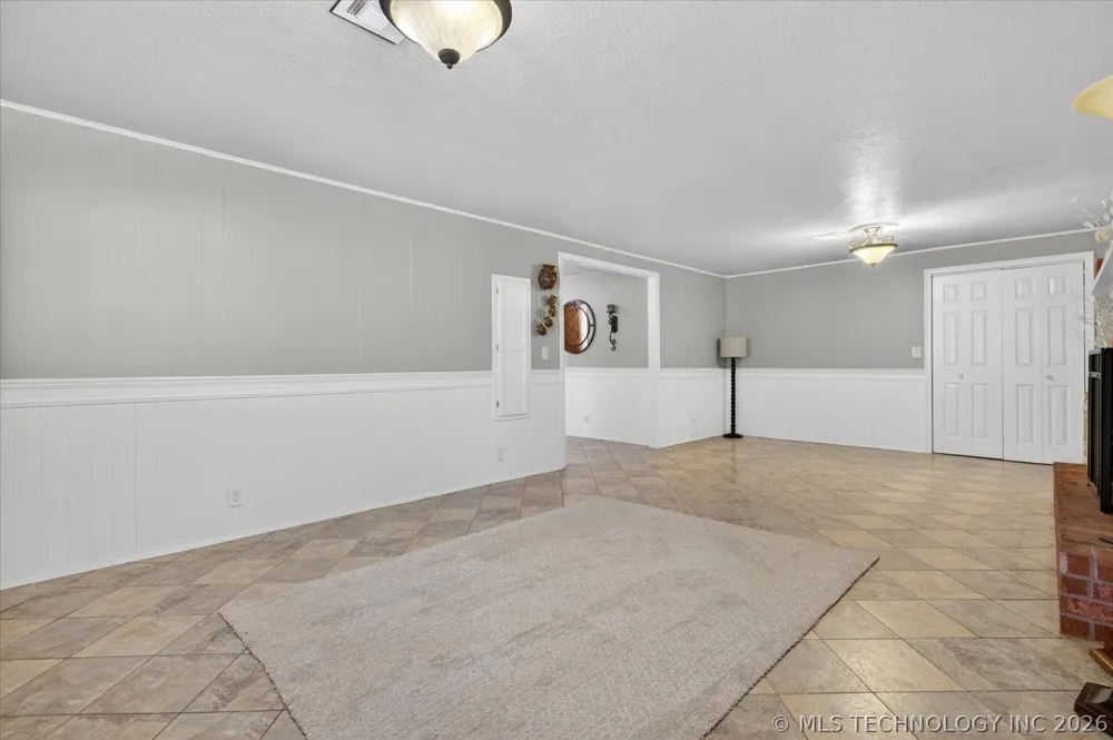 930 Briarwood Drive Bartlesville, OK 74006