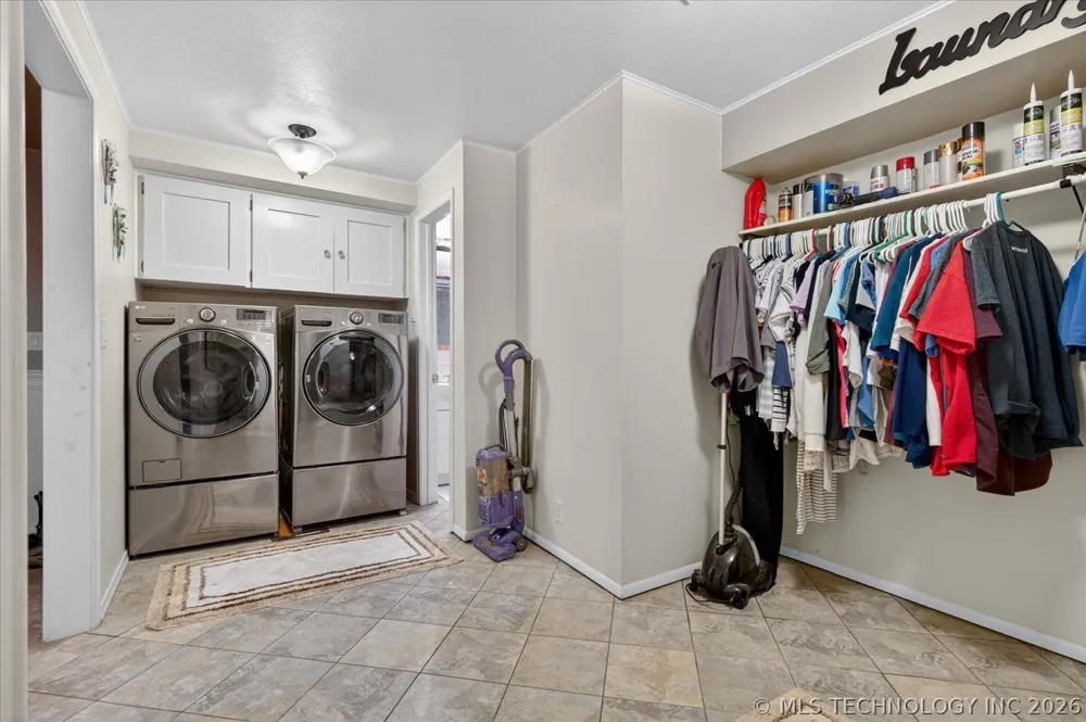 930 Briarwood Drive Bartlesville, OK 74006