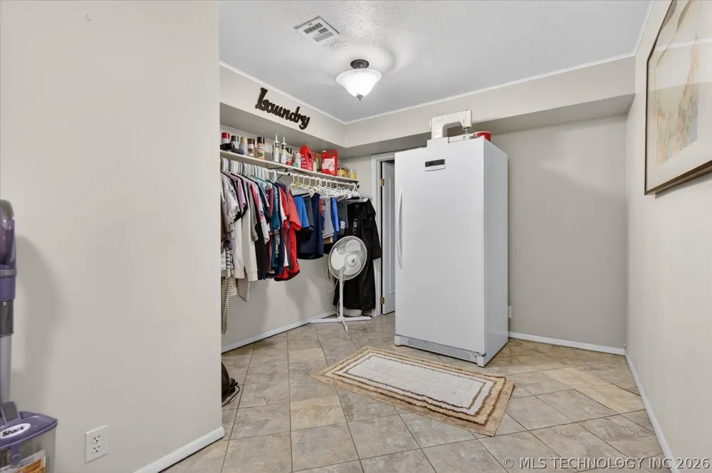 930 Briarwood Drive Bartlesville, OK 74006