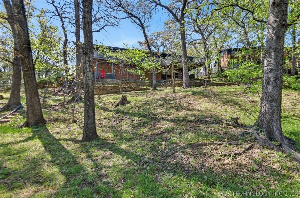 930 Briarwood Drive Bartlesville, OK 74006