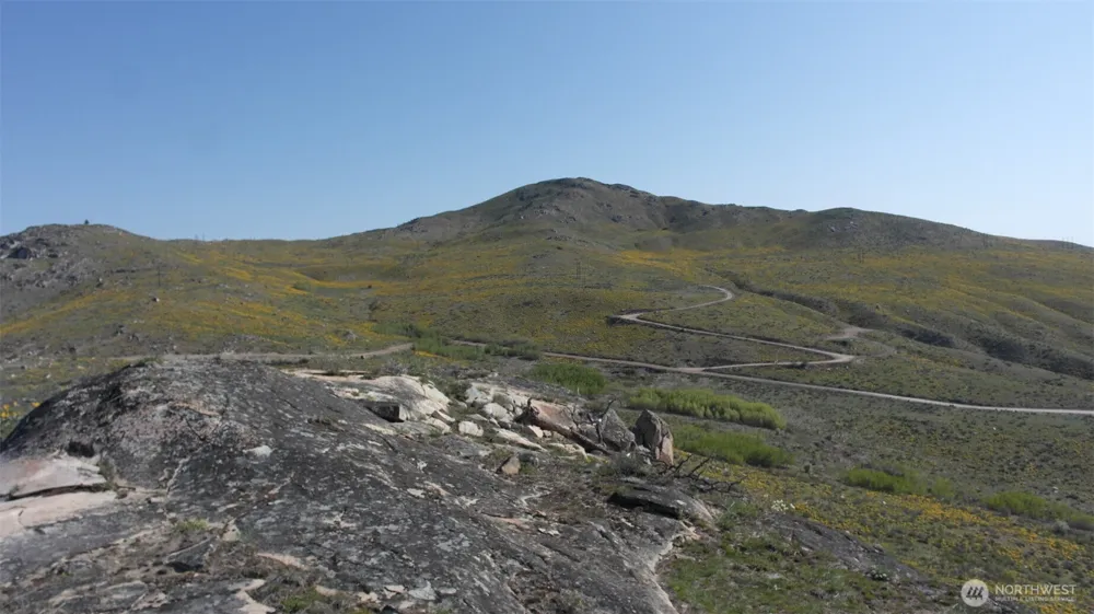 31 Cowboy Road Methow, WA 98834
